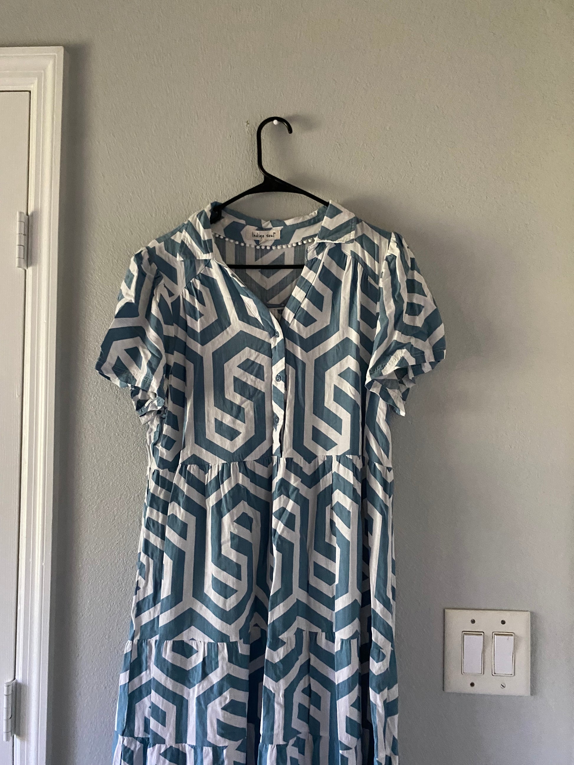 Blue & White Geometric Dress 🤍 – Adi's Closet